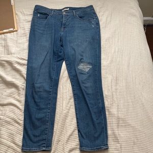 Levi’s 311 shaping skinny. Size 18W